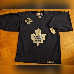 NWT Vintage early 2000's Toronto Maple Leafs practice jersey, men's large.